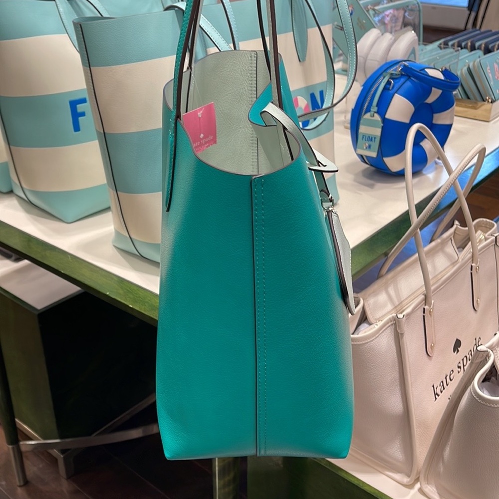 Kate Spade ava reversible tote
FIG LEAF - Picture 14 of 16